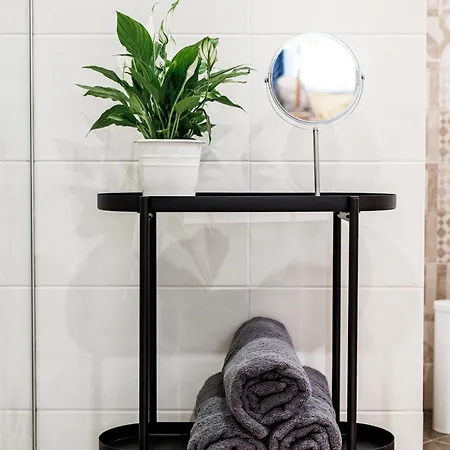 アパート By The Old Town, New & Modern, 2 Bedroom Easy Access By Car, Free Parking *