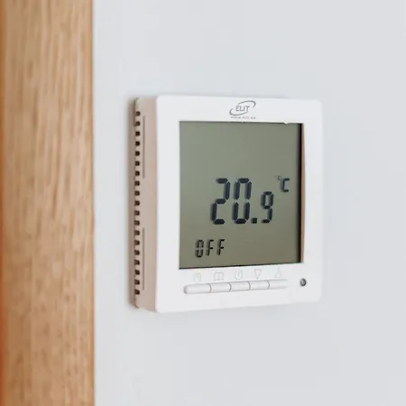 By The Old Town, New & Modern, 2 Bedroom Easy Access By Car, Free Parking アパート *